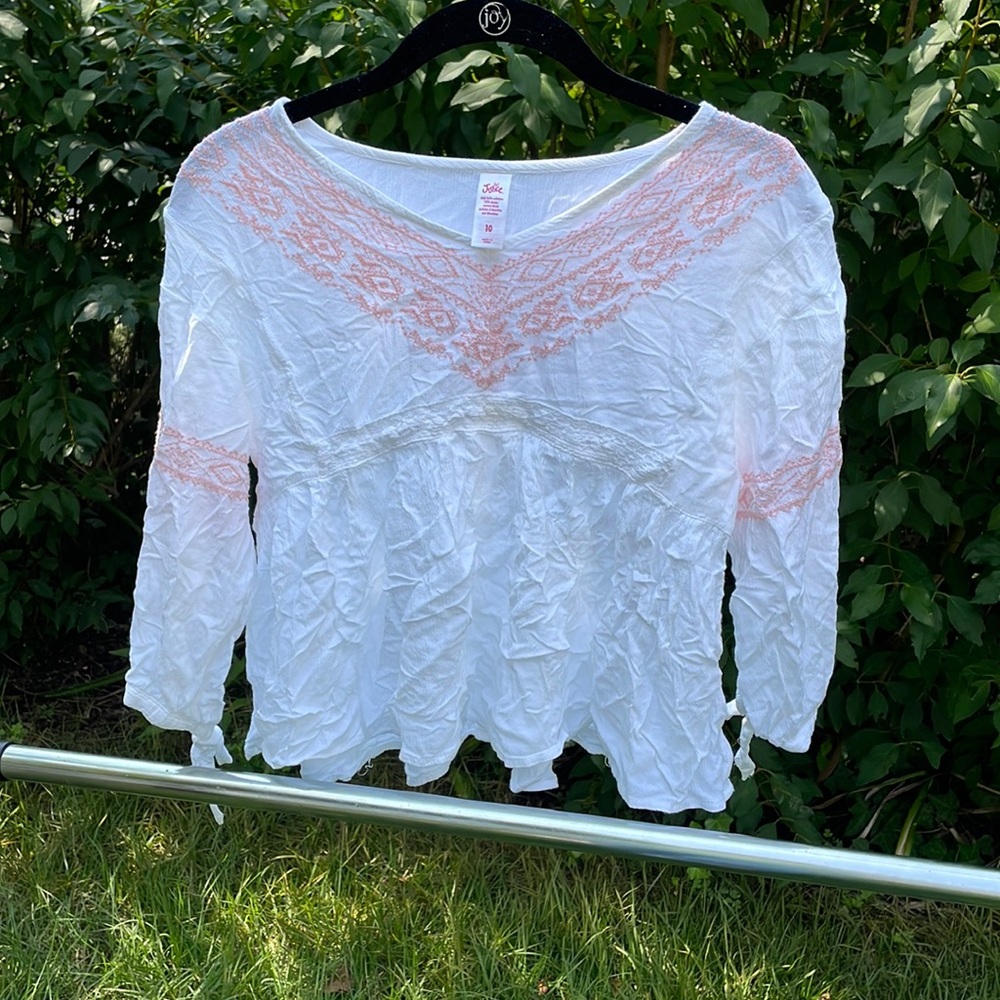 Pink and white flowy top